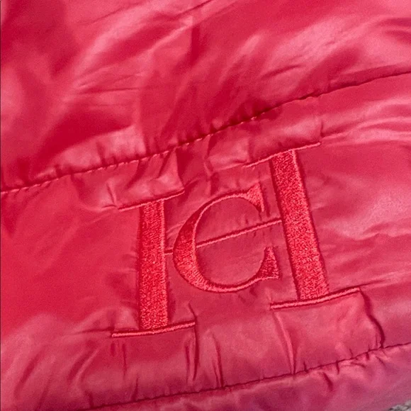 Elegant Red Quilted Tote Bag - Picture 3 of 3